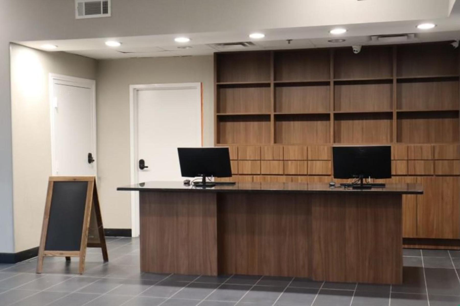 Best Western Plus Hotel&Suites Airport South Forest Park Extérieur photo