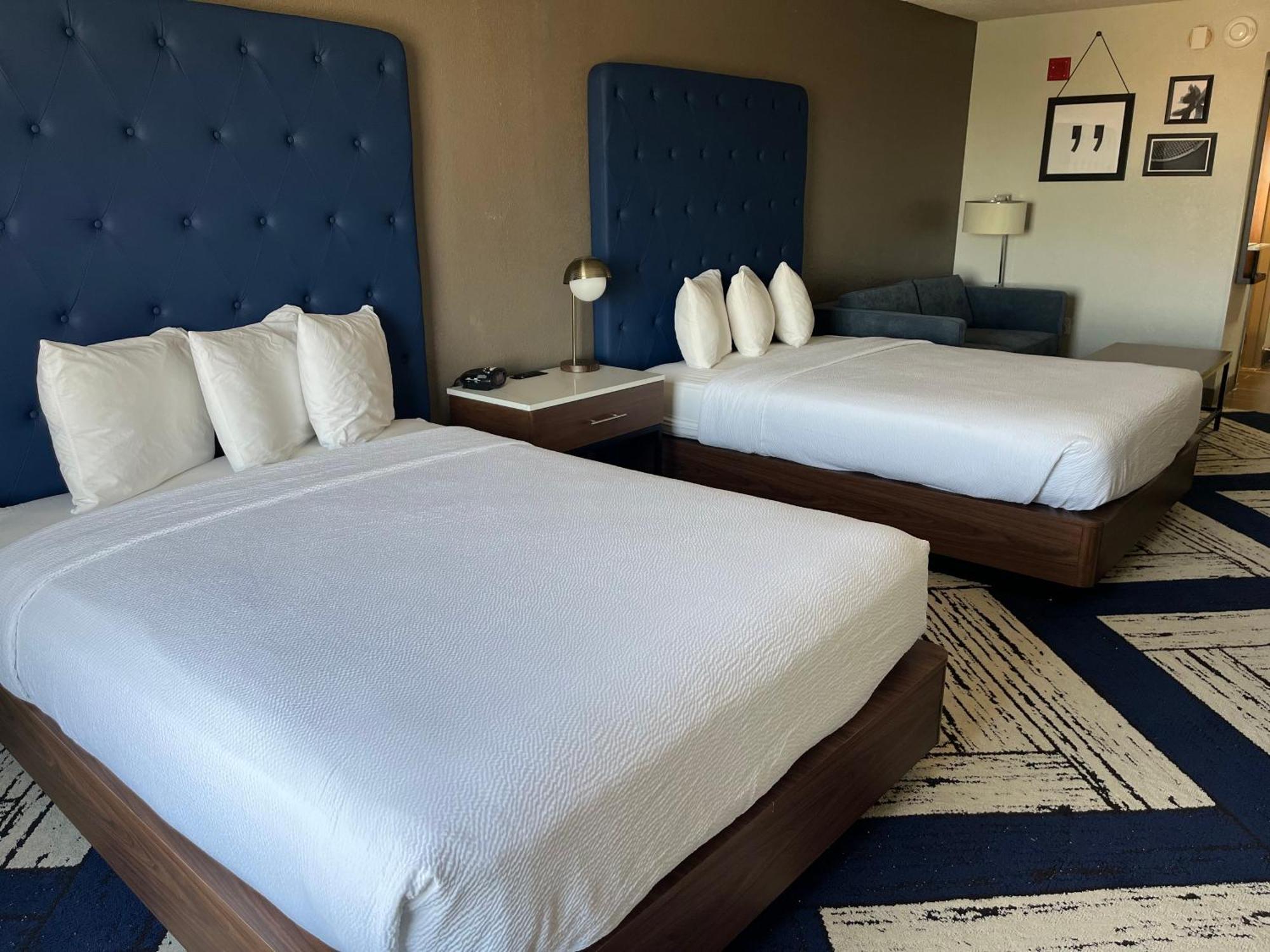 Best Western Plus Hotel&Suites Airport South Forest Park Extérieur photo