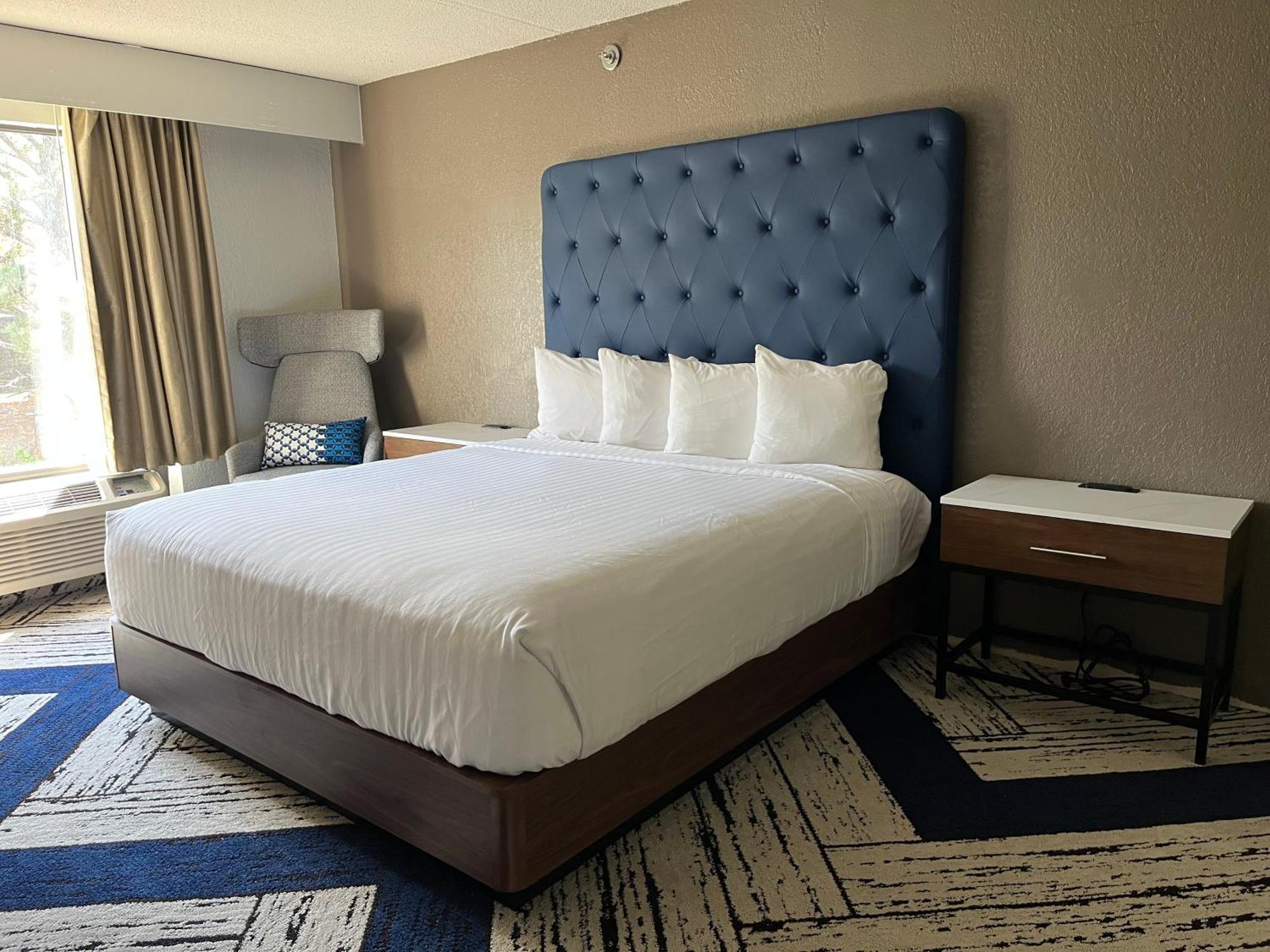 Best Western Plus Hotel&Suites Airport South Forest Park Extérieur photo