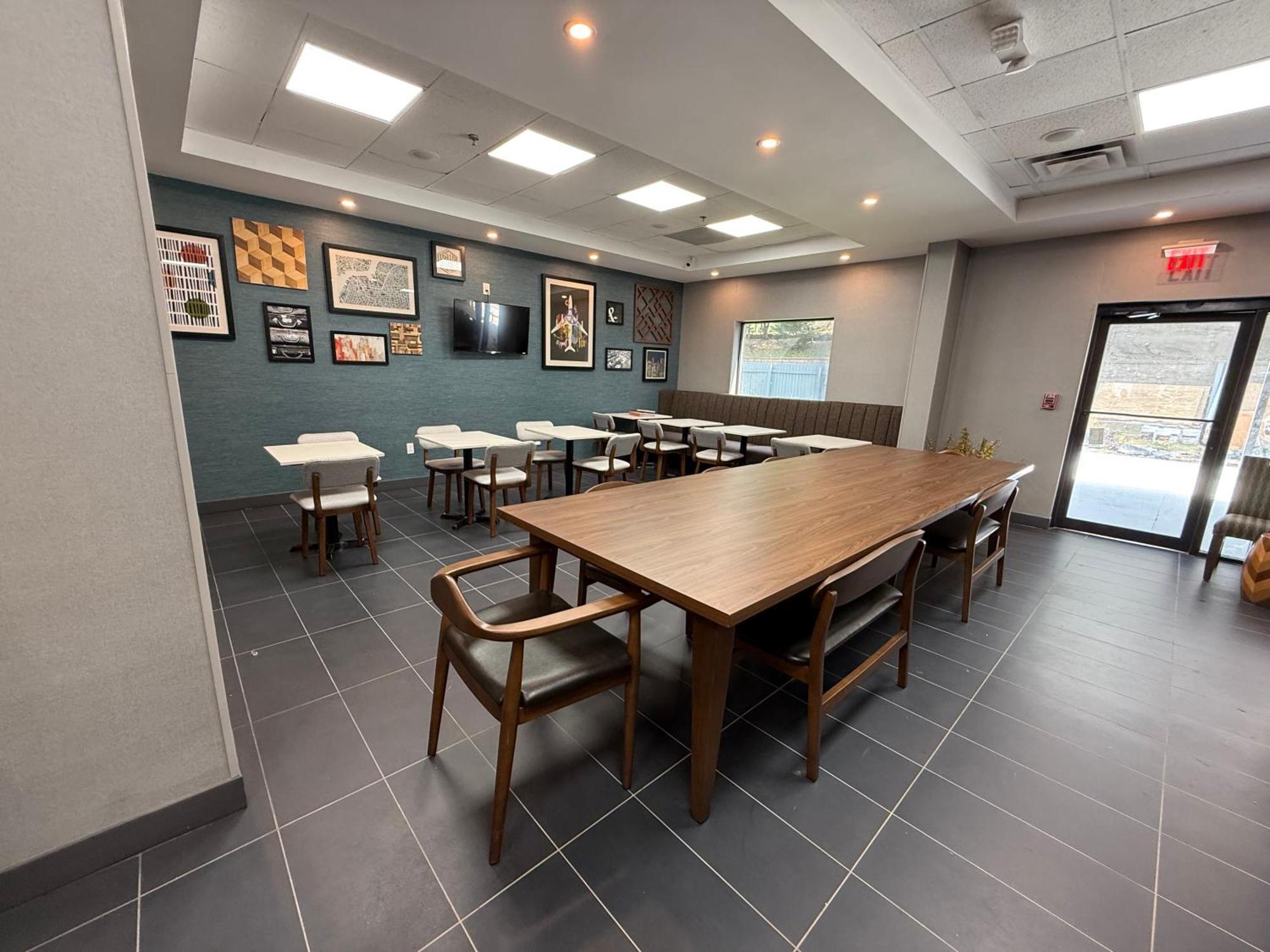 Best Western Plus Hotel&Suites Airport South Forest Park Extérieur photo